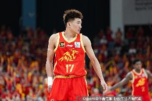 解说：下半场DNP受伤的孙铭徽还是正确的选择 上海还得全力以赴