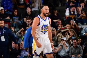 中国品牌内战！Shams：李宁和安踏是最后争夺库里的两个品牌！