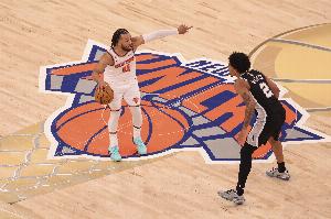 这一冠等了半个世纪！尼克斯总决赛征战史：9次3冠&和湖人老冤家
