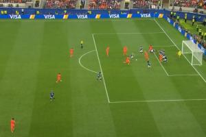 错失良机！无人盯防的加克波一脚射门打飞！