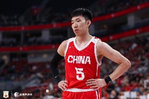 有些乱！中国男篮第三节出现了10次失误 单节仅得到9分