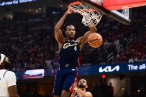 骑士留莫布里还是赢在当下换杰伦·布朗联手米切尔&哈登冲冠？