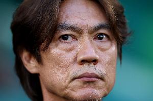 韩足协：洪明甫年薪38亿韩元是假消息，实际与公众所知相差不大