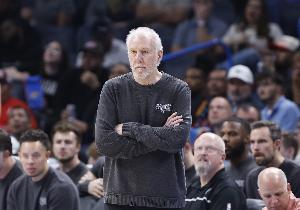 怀特：从波波身上学到了 只要敬畏篮球用正确方式打球它会回馈你